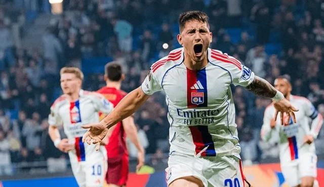 乐鱼体育app下载官网-官方：里昂买断朗斯前锋萨特里亚诺，并将他外租至赫塔费