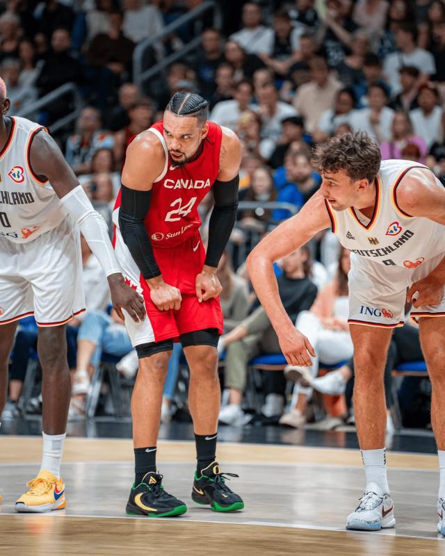 乐鱼体育app下载官网-水土不服！半数NBA球星建队的加拿大男篮是纸老虎？